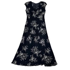 Jones Wear Black Cocktail Gown